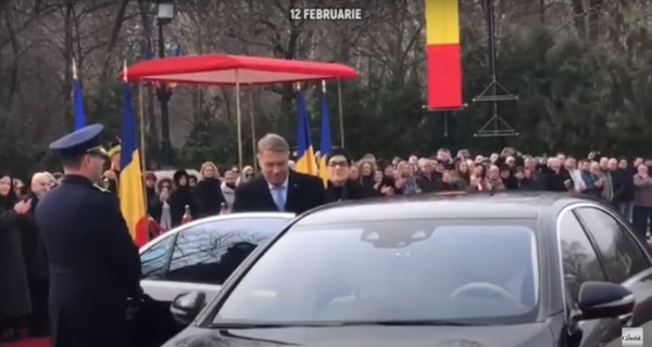 Iohannis resigns ahead of impeachment vote